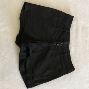 Blackheart Black High Rise Short Juniors size 3